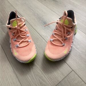 Nike Women’s Metcon Peach and Lime Sneakers Size 6.5